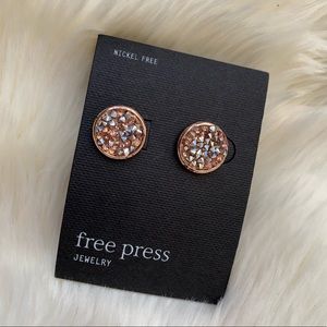 NEW Free press rose gold glitter stud earrings